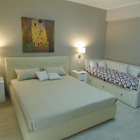B&B Attico Del Sole 3*
